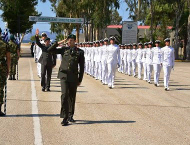 Απονομή Πτερύγων Αλεξιπτωτιστή σε Ευέλπιδες και Σπουδαστές ΣΜΥ (φωτό)